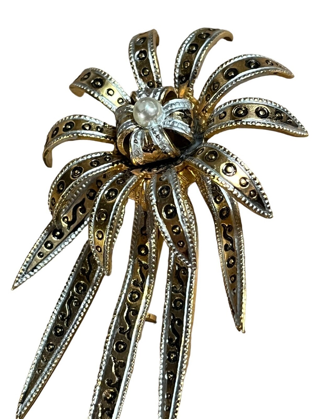 VTG Estate Marked Spain Damascene Flower Faux Pearl Gold Silver Tone Brooch Pin